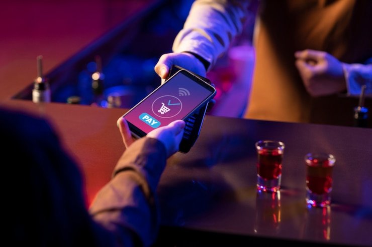 Pengguna mobile membaca hadiah gk5